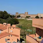 Daire With Mountain Views Close To And Castle Fuengirola