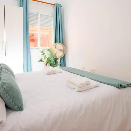 Appartamento With Mountain Views Close To And Castle Fuengirola