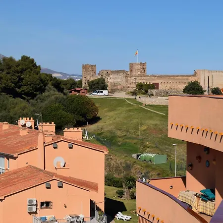 With Mountain Views Close To And Castle Appartamento